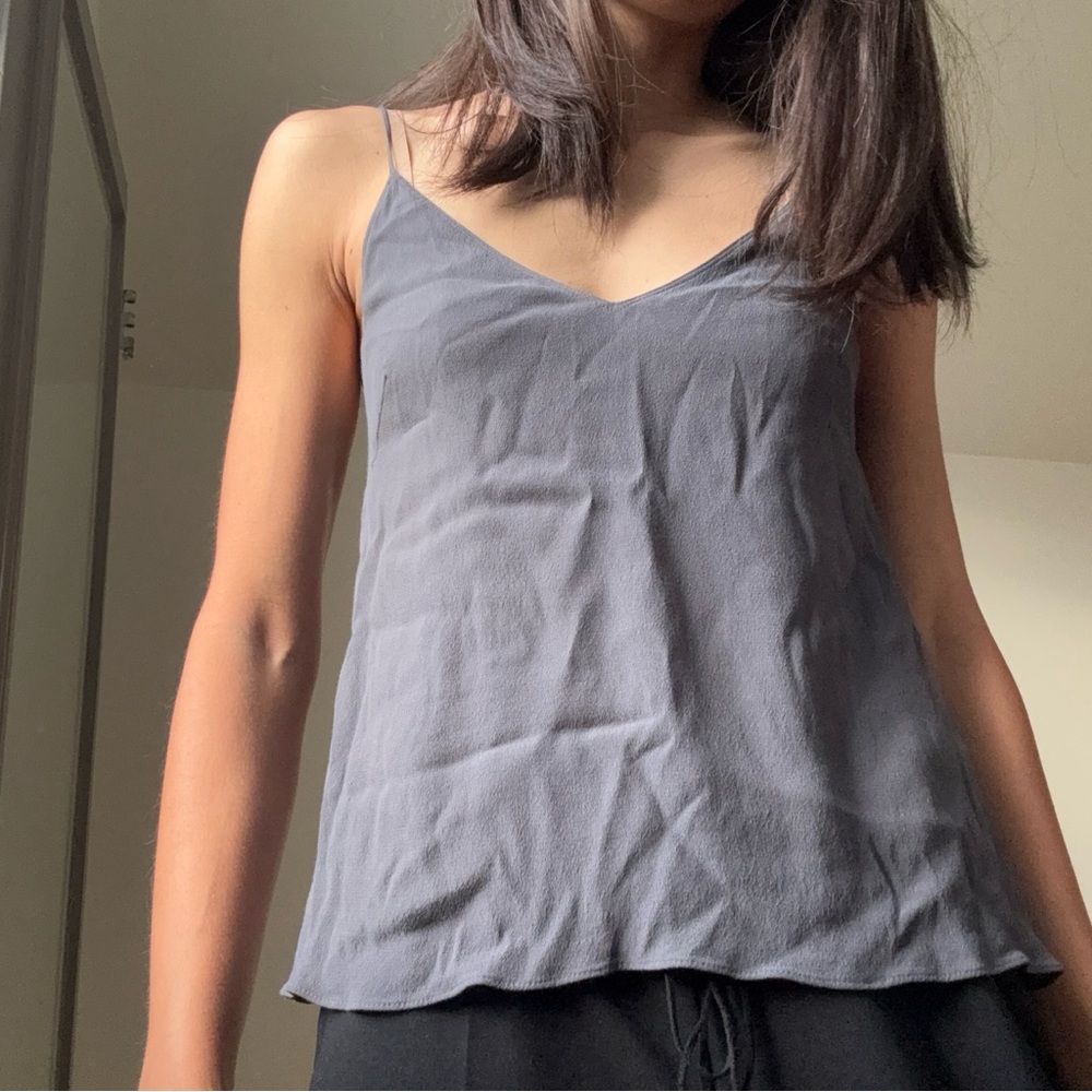 Aritzia Wilfred Free Vneck Camisole Tank Top